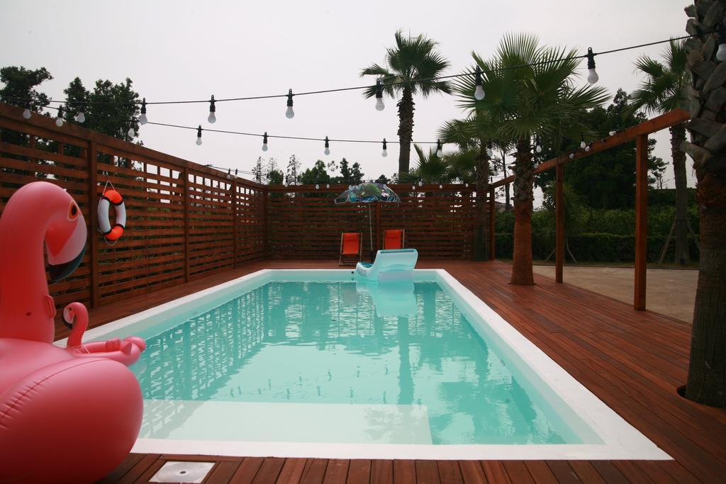 Eridu Cafe N Beds Hotel Seogwipo Eksteriør billede