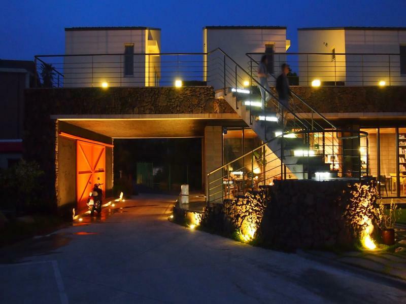 Eridu Cafe N Beds Hotel Seogwipo Eksteriør billede